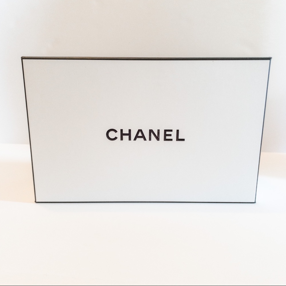 CHANEL BOX